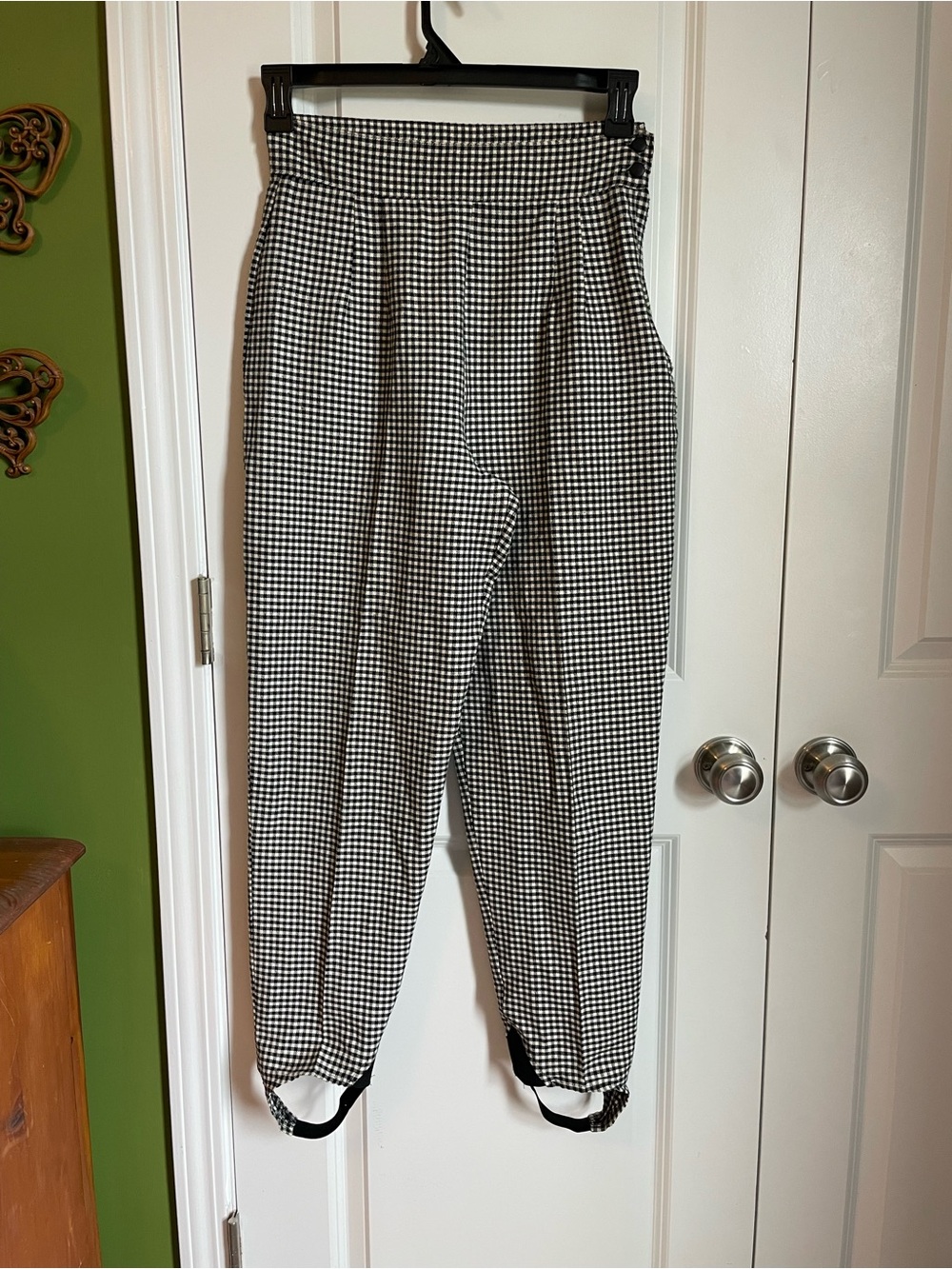 Vintage Jennifer Lee Plaid Black and White High Waisted Stirrup Pants Tapered 10
